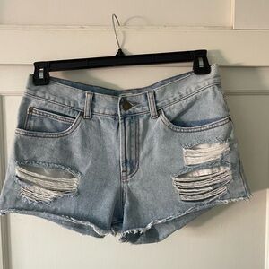Billabong size 27 lighter wash jean shorts